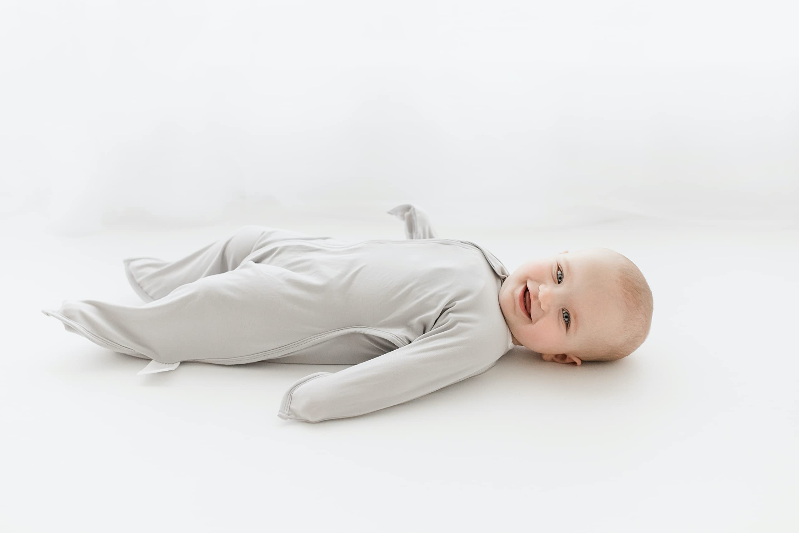 bebon Transition Swaddle CozyGrey small 4-8 month crib use showing safe warmth balance.