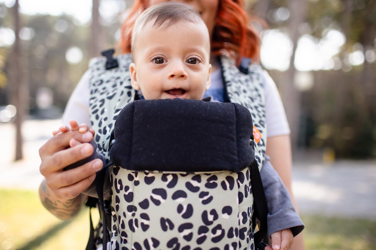 Beco Gemini built-in headrest supports stable infant neck alignment