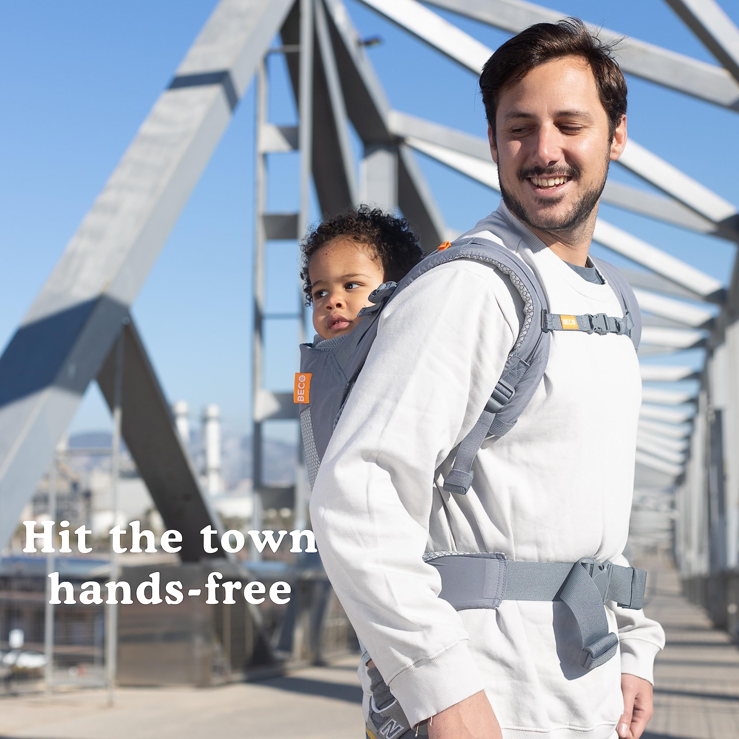 Beco Toddler Carrier easy-access pocket keeps keys and cards within reach.