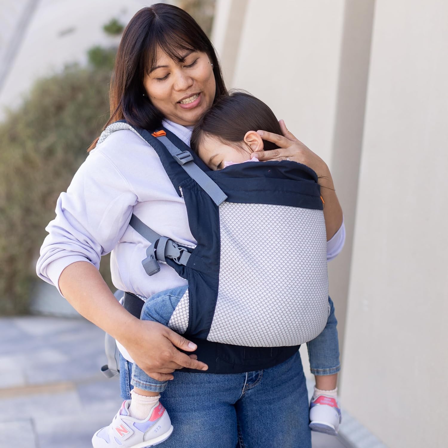 Beco Toddler Carrier ergonomic extra-wide seat navy comfortable seating