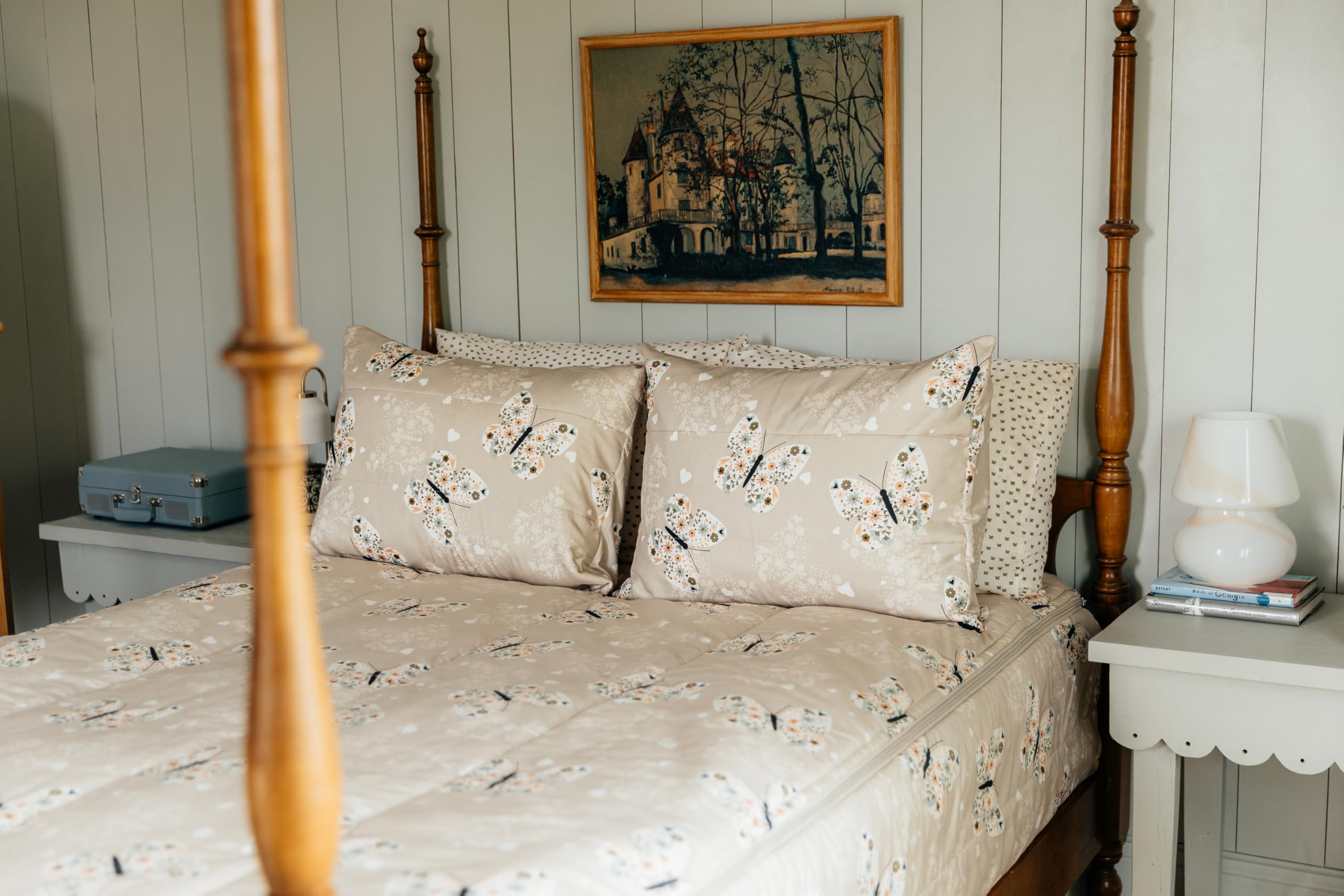Beddy's butterfly pillowcase sham set complements the look