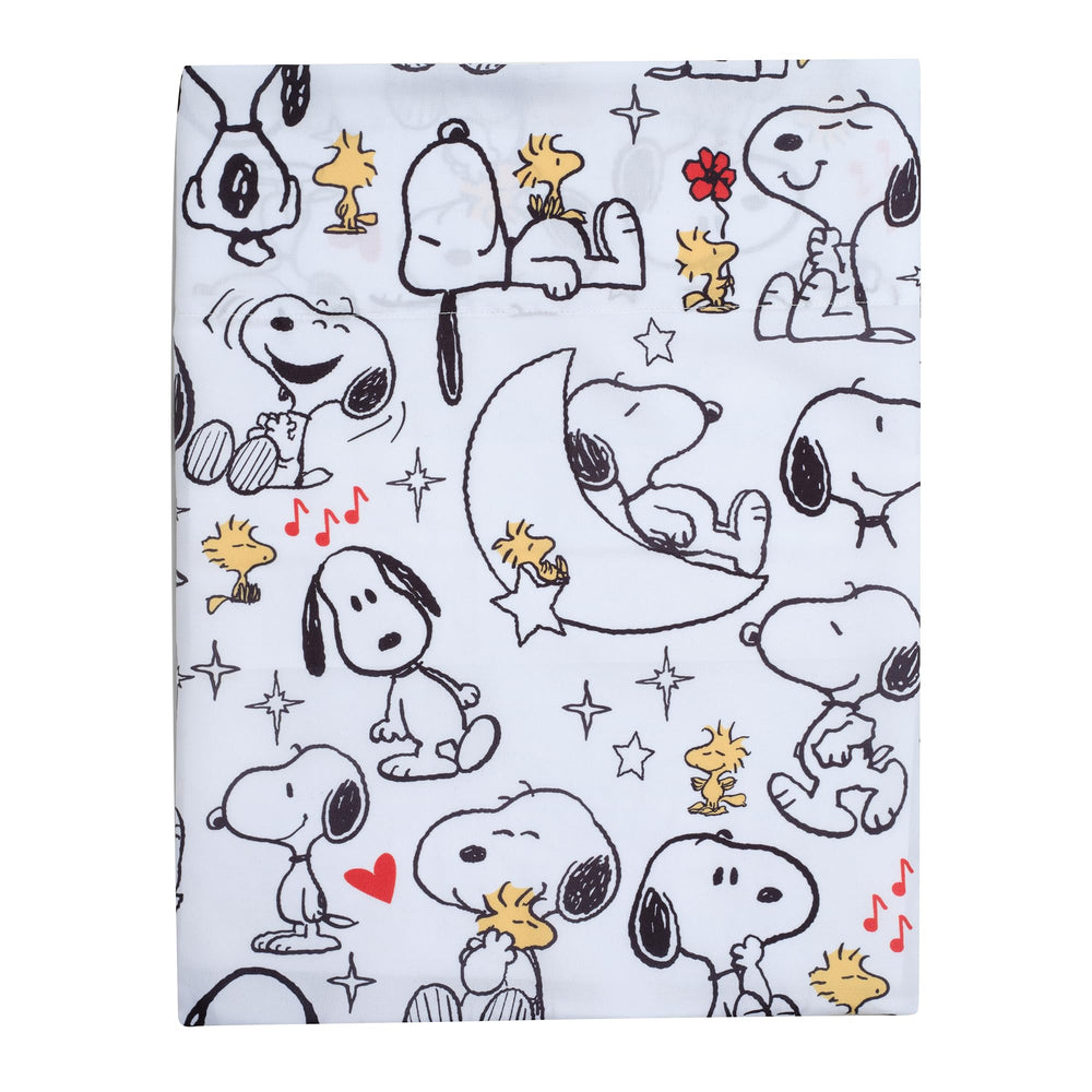 Bedtime Originals Snoopy Love top sheet pattern with Woodstock by design.