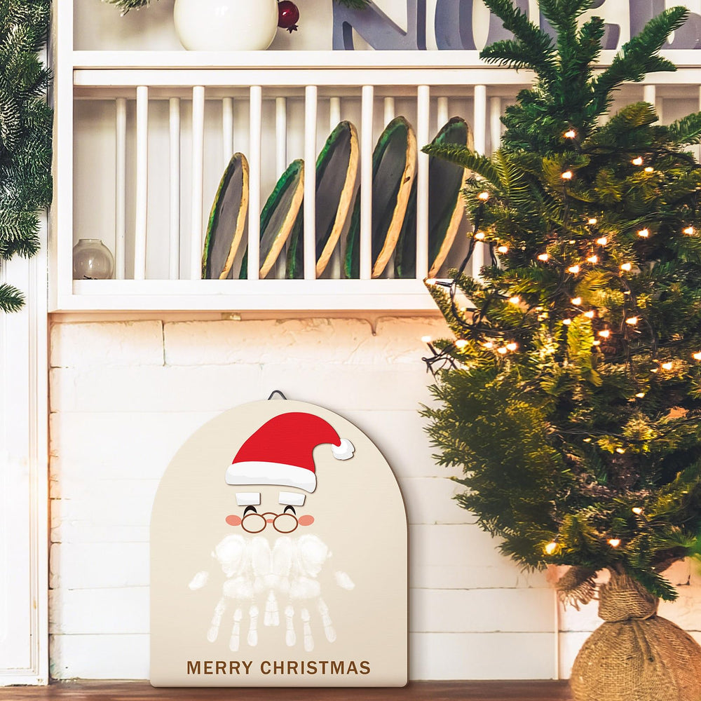 Beeveer compact ornament designed to complement photos without obscuring frames.