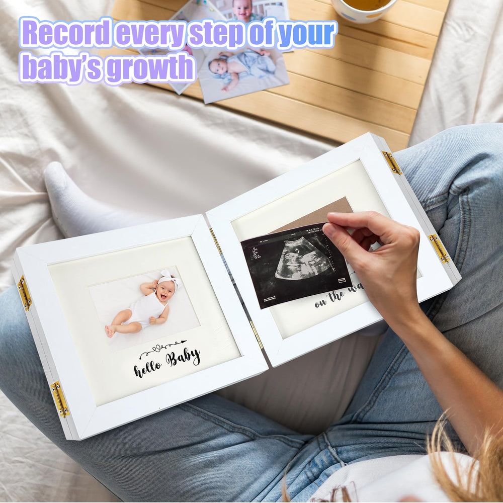 Beeveer ultrasound frame with included decorative cards offers a timeless welcome.