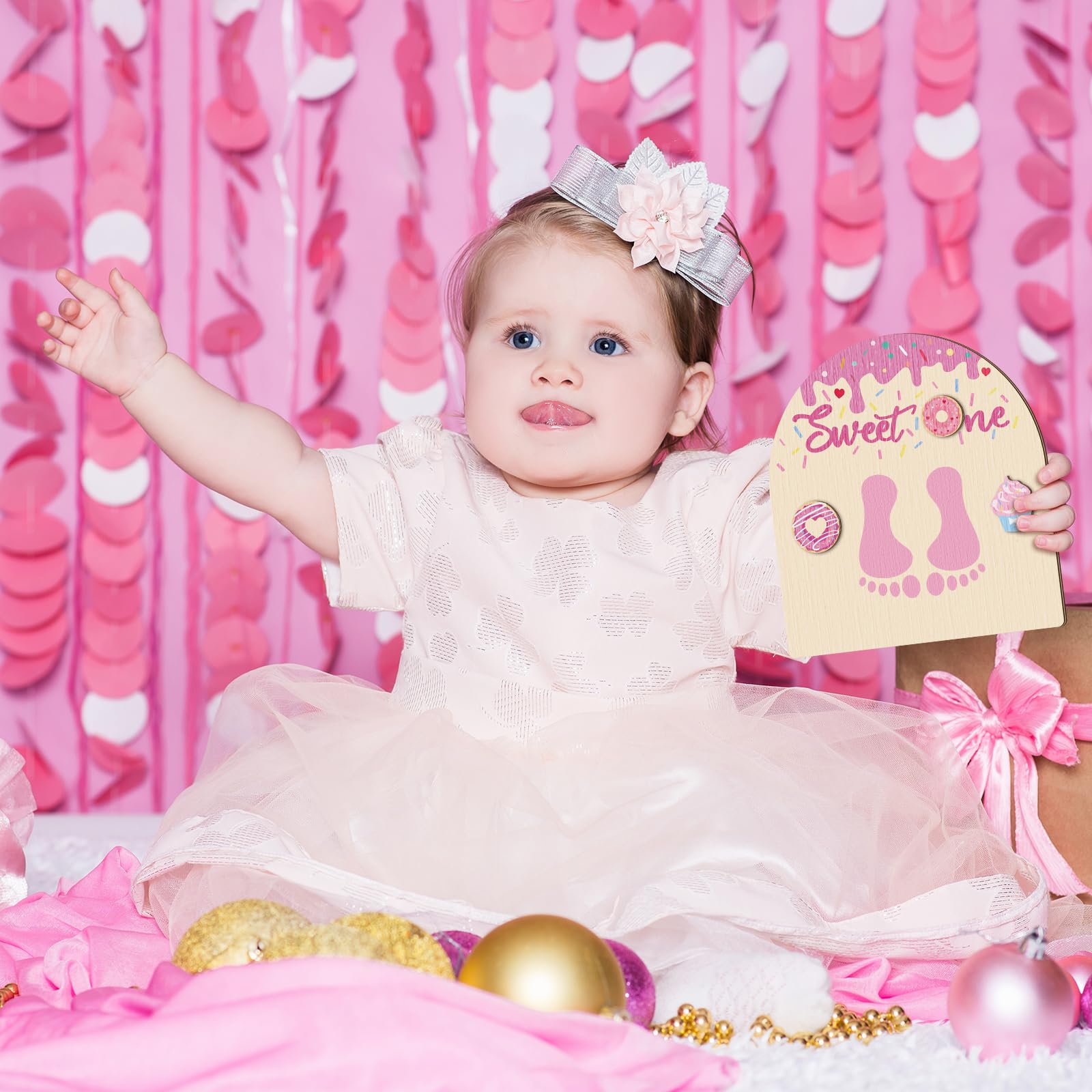 Beeveer Sweet One birth sign adds year-round charm to nurseries and playrooms