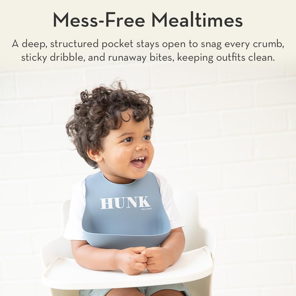 Bella Tunno Pick Me Up bib worn by child during meals.