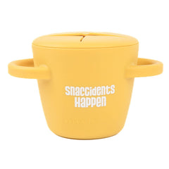 Bella Tunno Snaccidents snack cup with open lid offers easy access during on-the-go snacking.