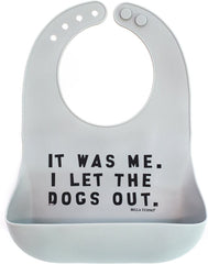 Bella Tunno waterproof baby bib keeps mess off clothes and surfaces.