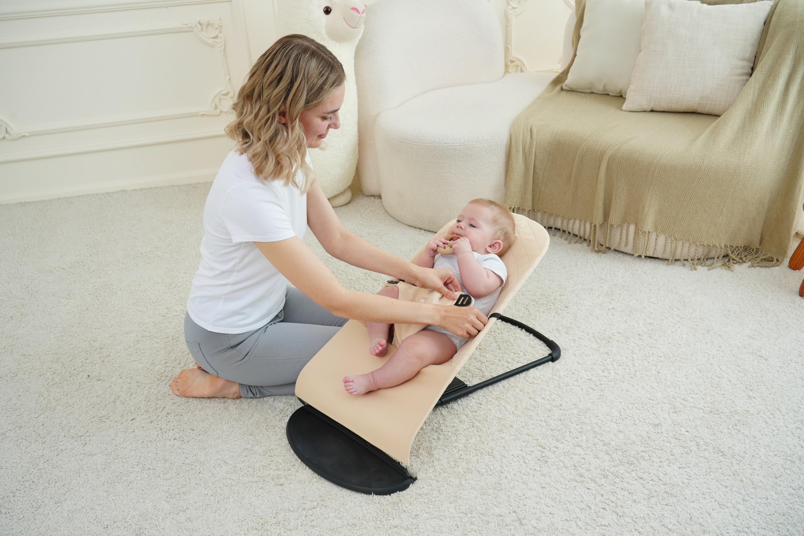 Belltop thermoregulating fabric helps balance temperature for all-season use.