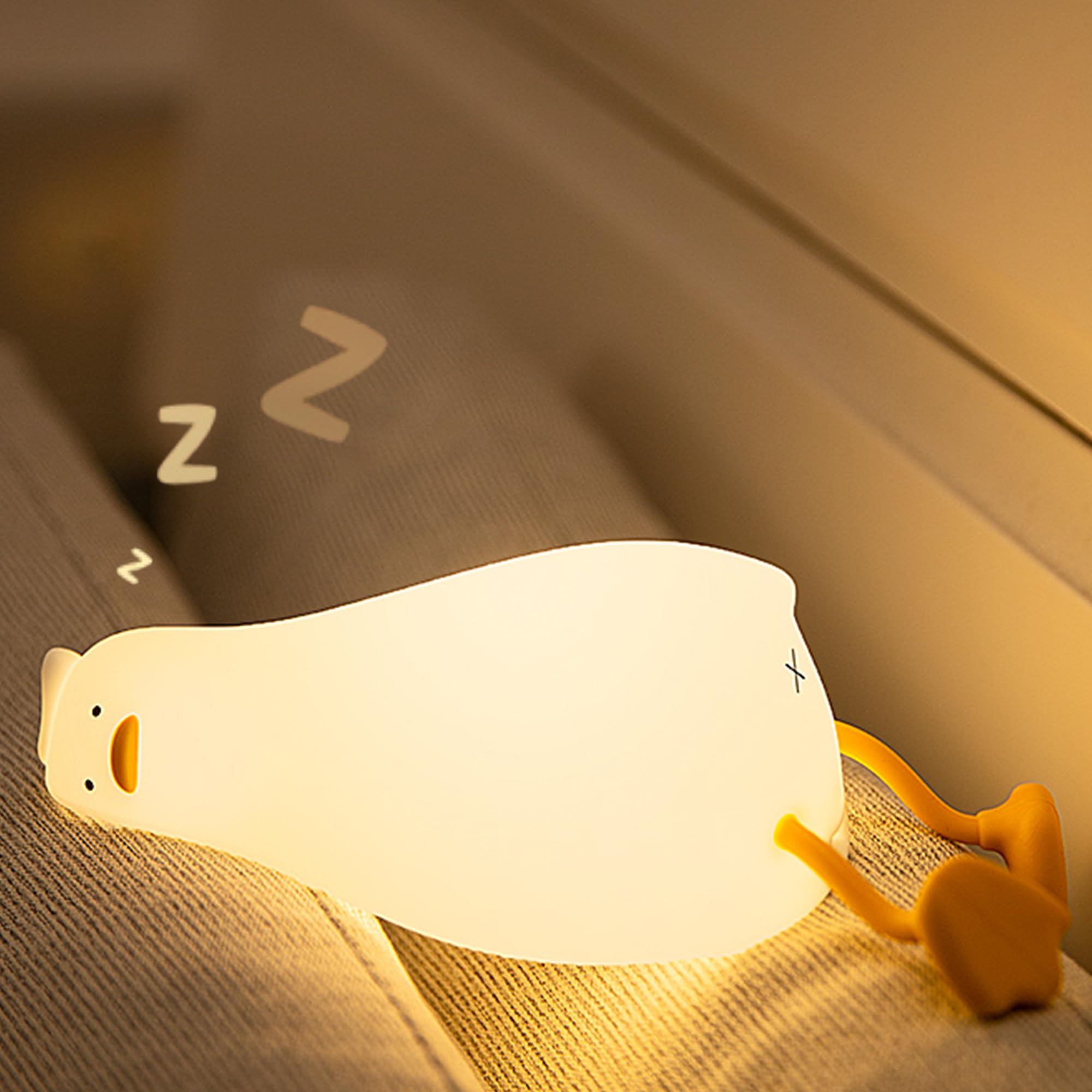 BemeedLigt bedside lamp helps soothing a breastfeeding toddler at night.