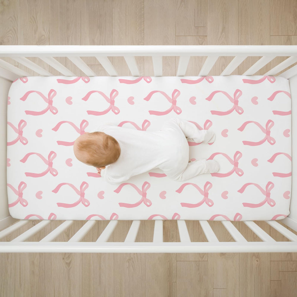 Besaomeom 8-inch-pocket crib sheet ensures snug, secure mattress fit.