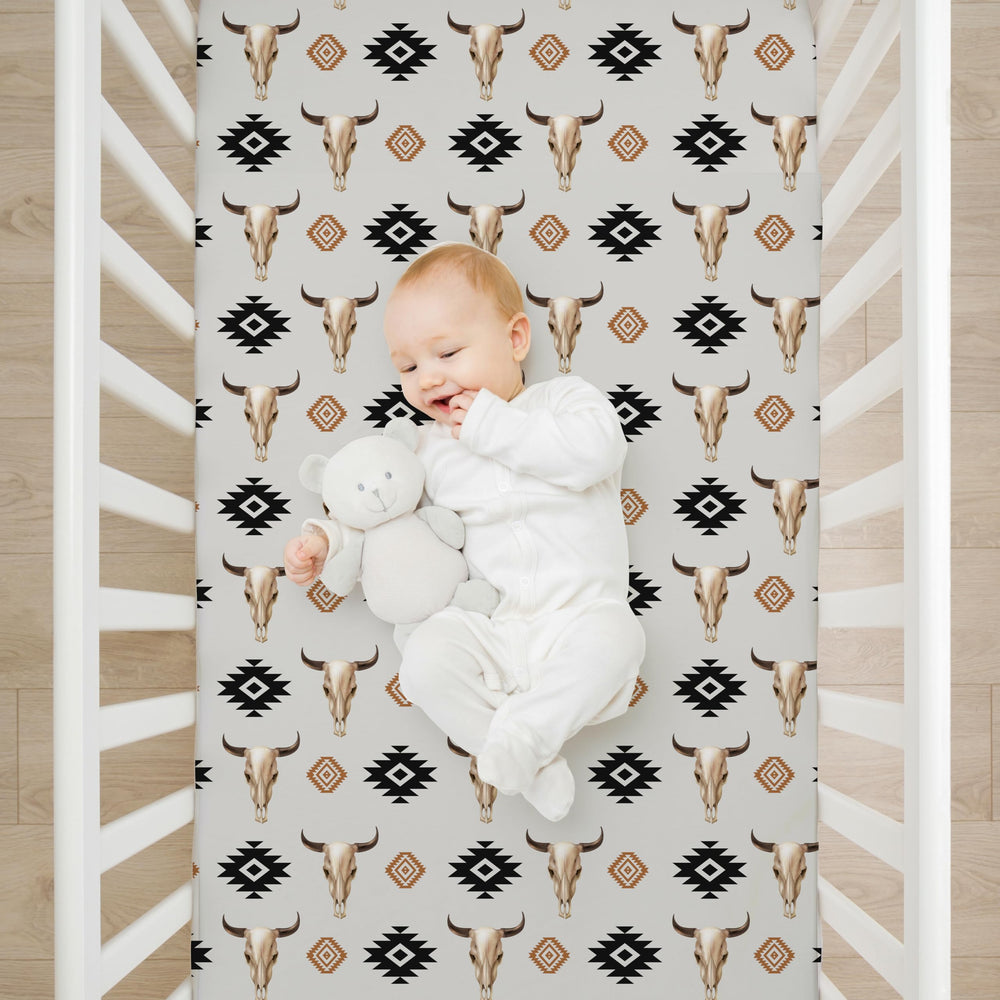 Besaomeom aztec crib sheet close-up shows breathable fabric and soft touch.