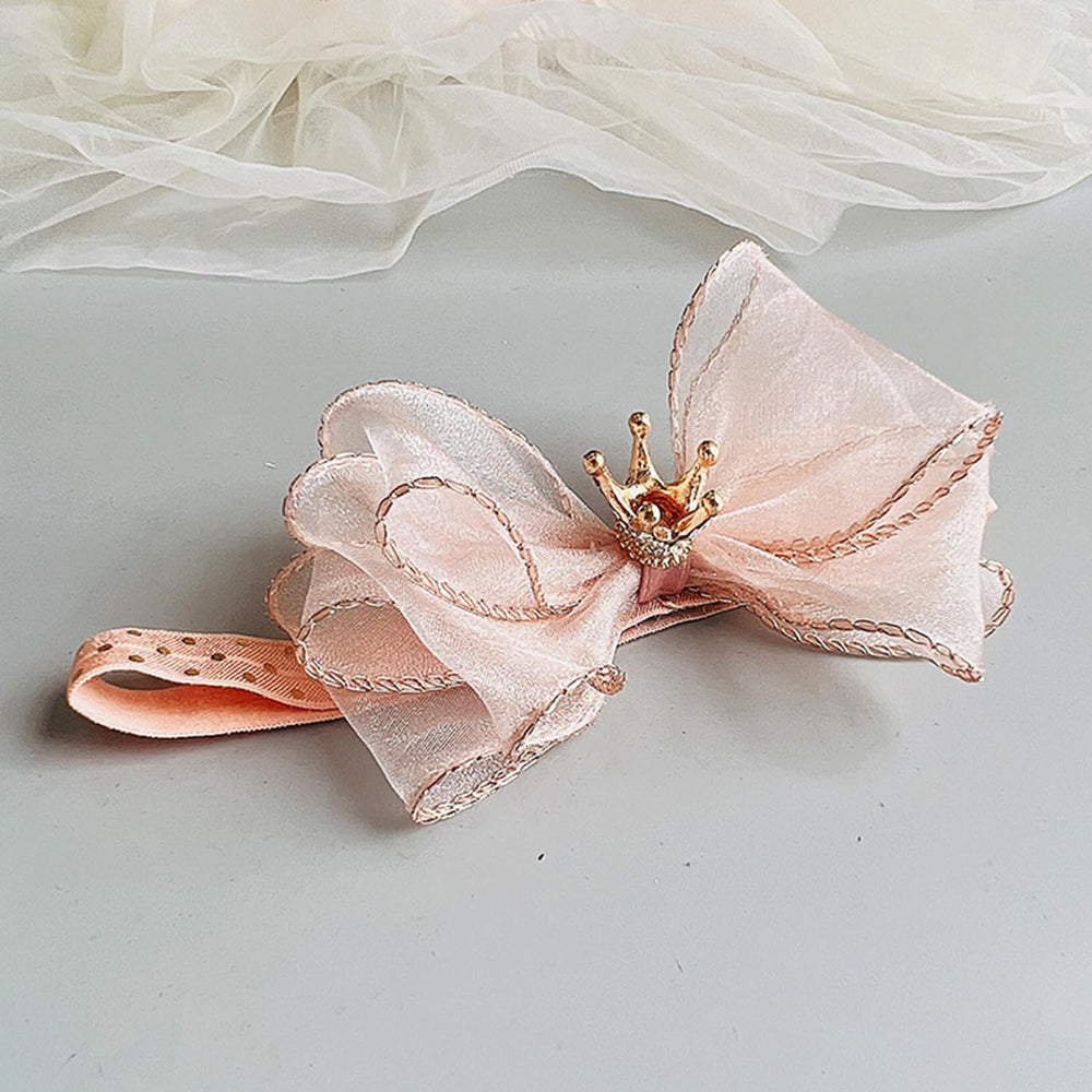 Bethynas birthday photography accessory headband helps capture charming smiles in family photos
