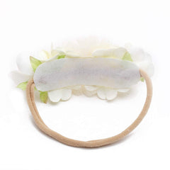 BFNAAgirl stretchy nylon band adapts from 14 to 22 inches for growing kids.