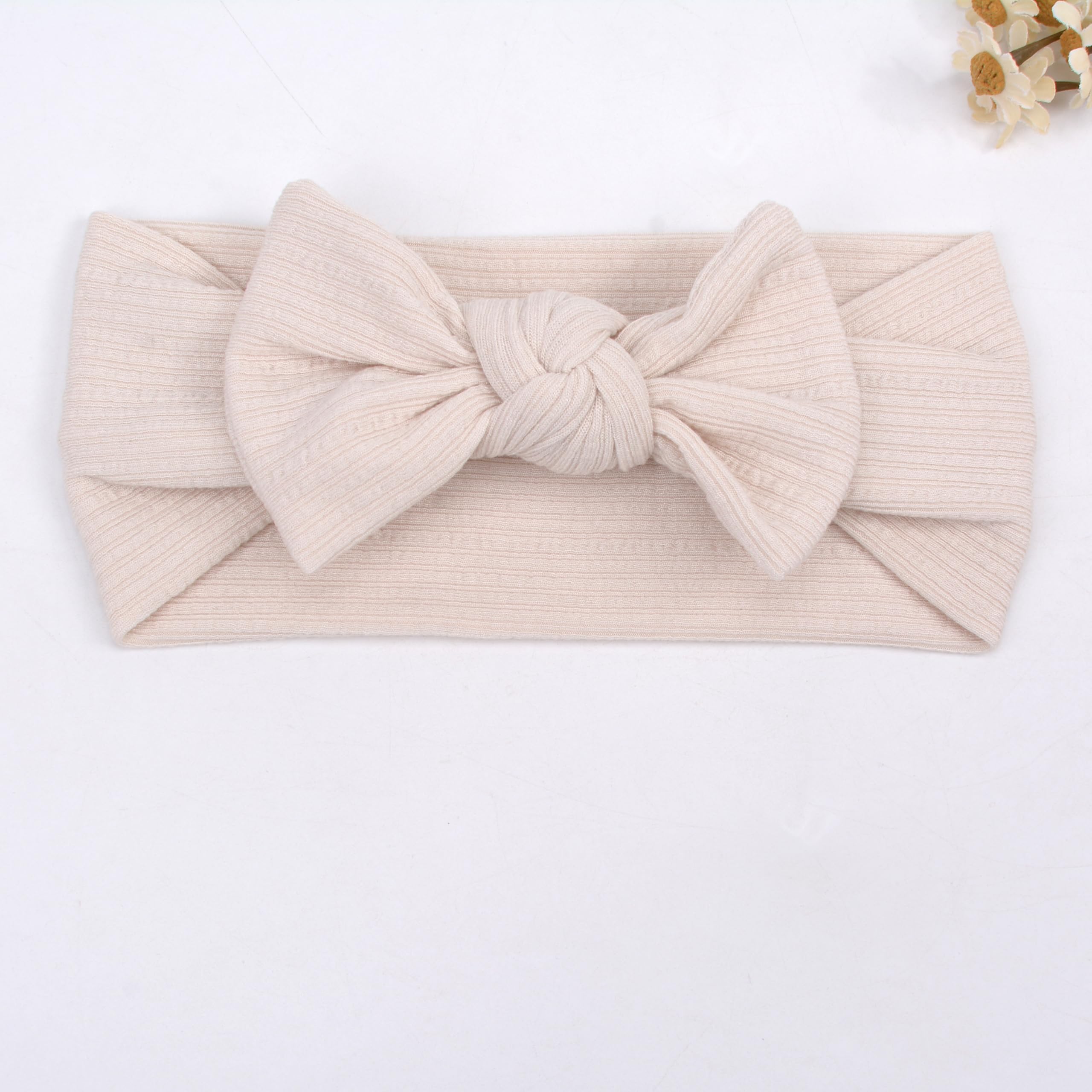 BIANHUAN newborn headband in use on baby photoshoot.
