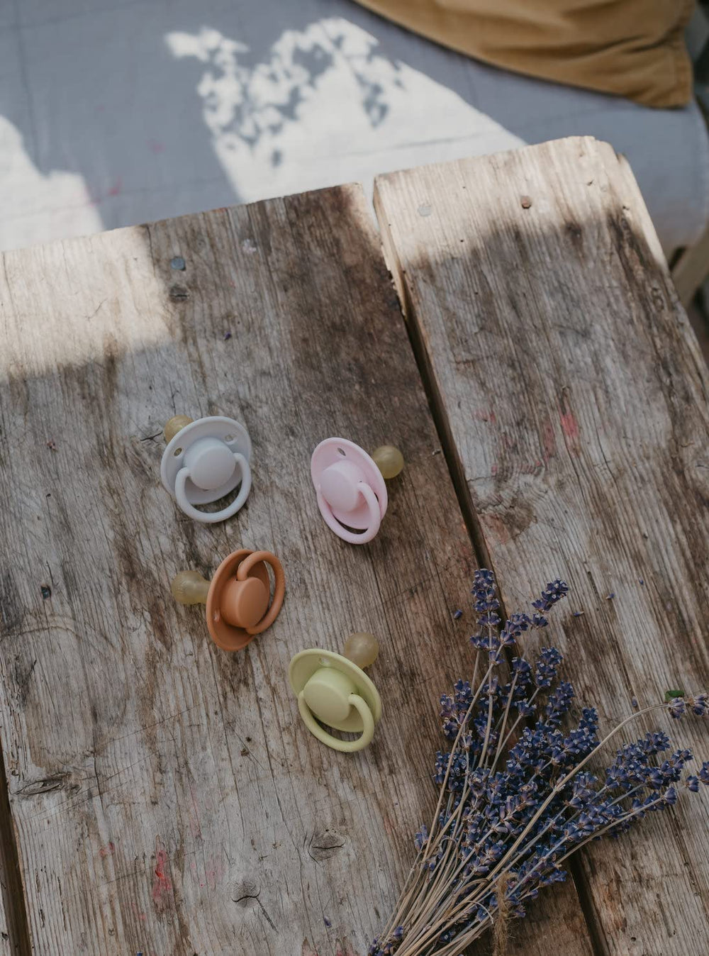 BIBS De Lux pacifier round nipple close-up for comfort