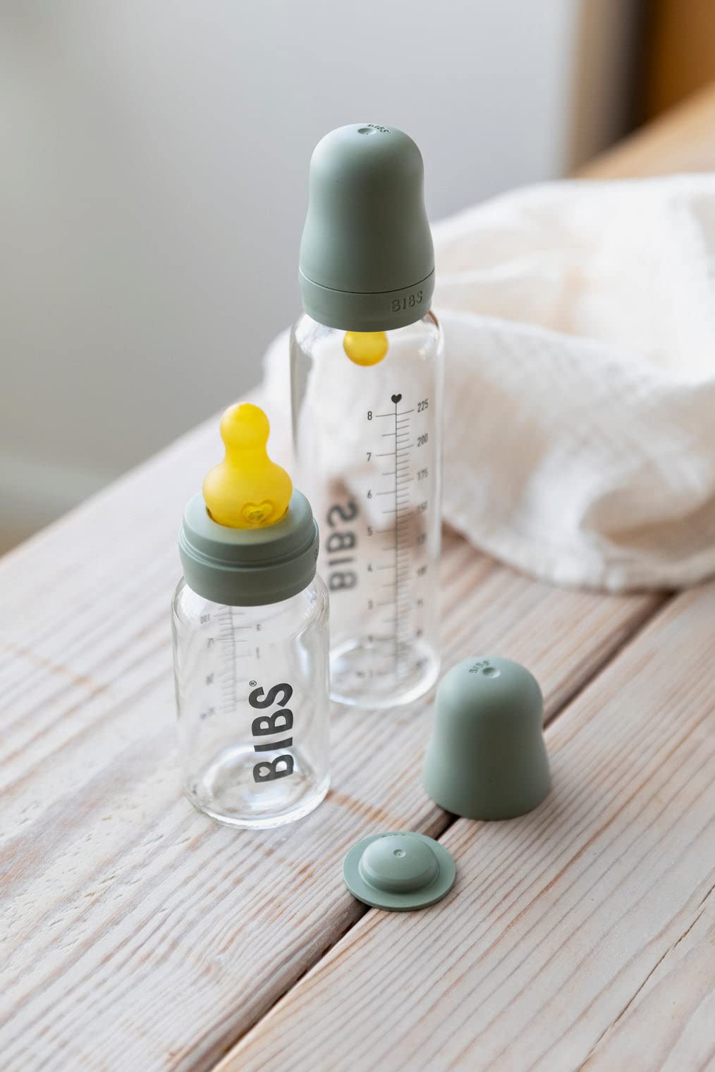 BIBS Glass Bottle 225ml close-up with measurement marks for precise monitoring