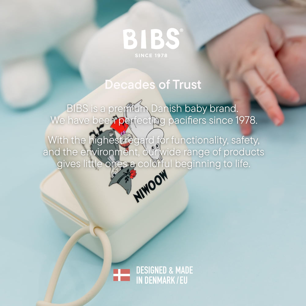 BIBS Moomins pacifier box capacity showcase demonstrating roomy storage