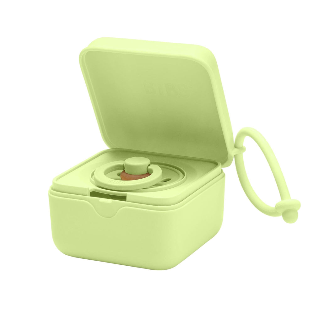 BIBS pacifier box demonstrates microwave sterilization for silicone pacifiers