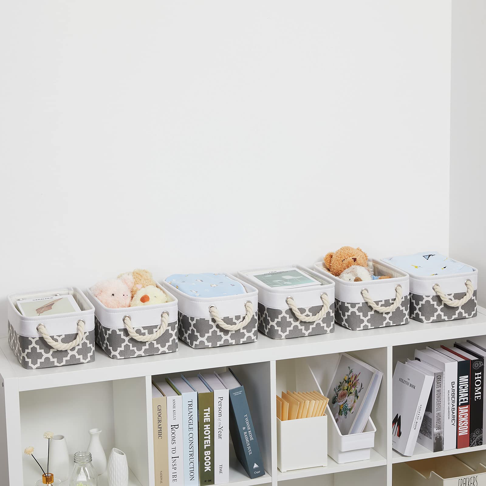 Bidtakay dimensions 11-8x7-8x5 fit neatly on shelves