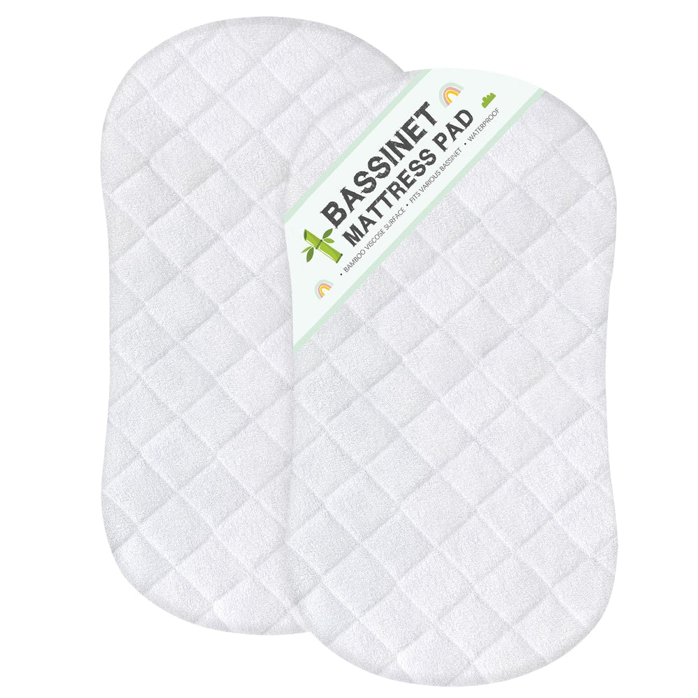 Biloban elastic skirt ensures snug fit around oval and hourglass bassinet mattresses