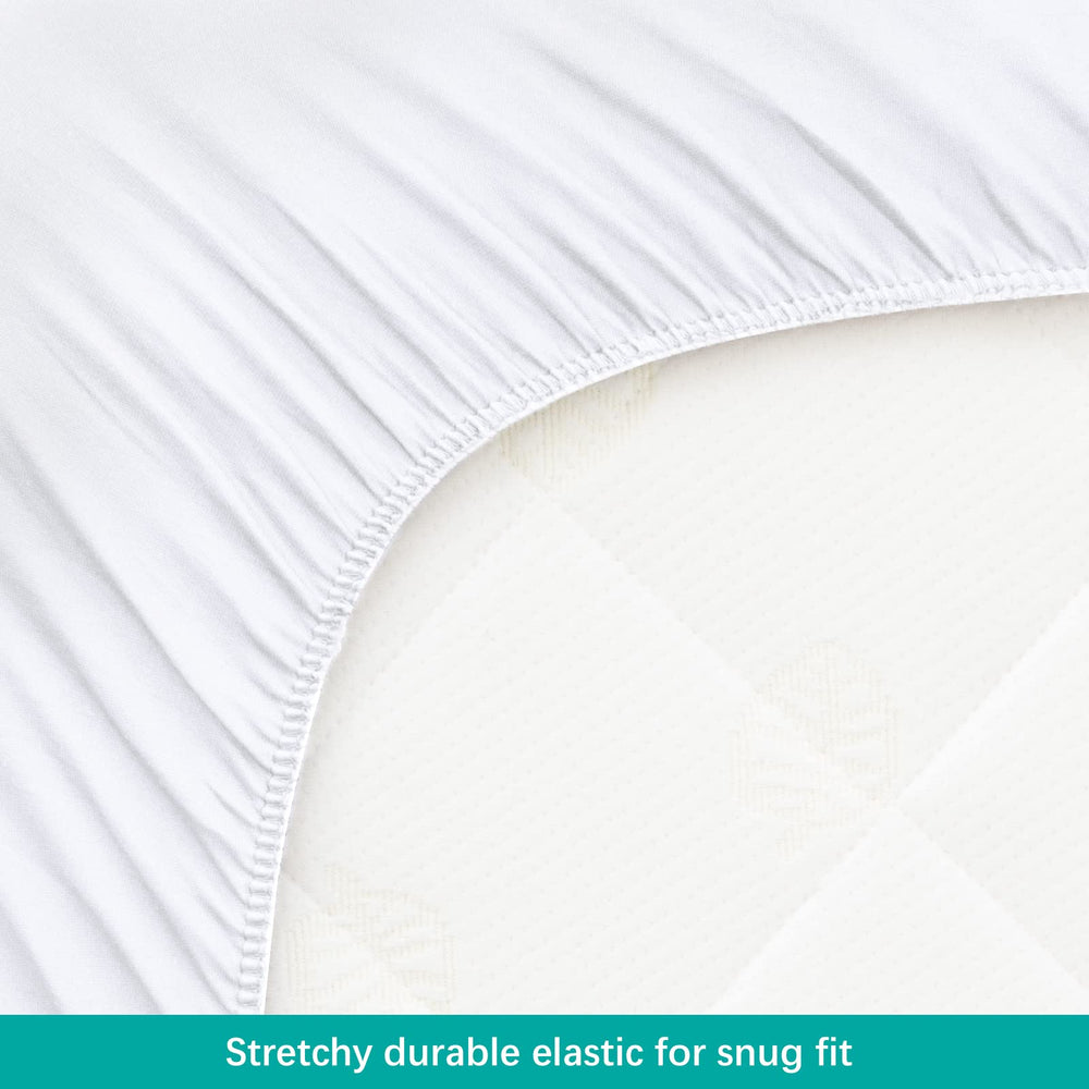 Biloban bassinet protector waterproof back layer blocks leaks without sacrificing breathability