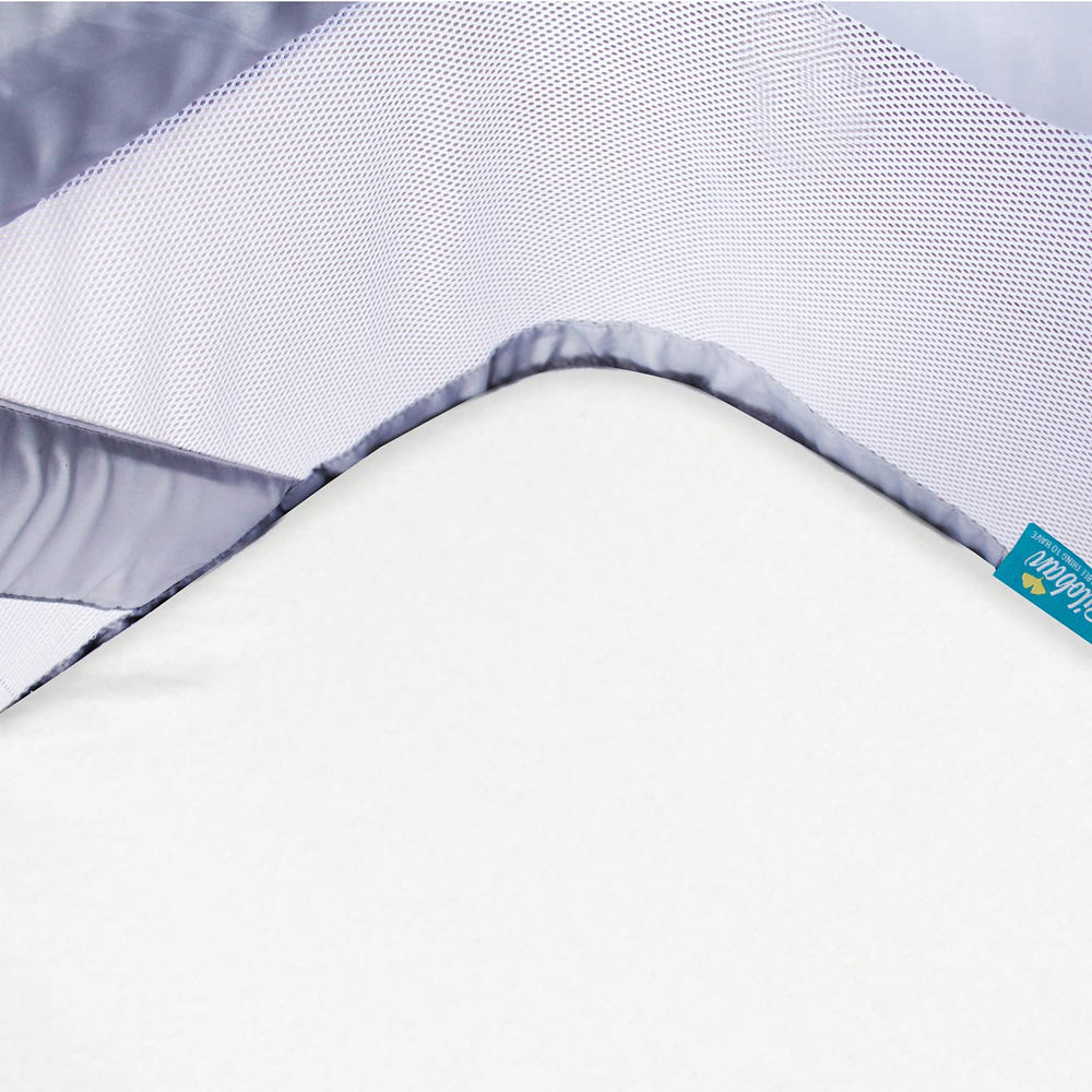 Biloban bassinet sheet easy-care design is machine-washable for busy parents