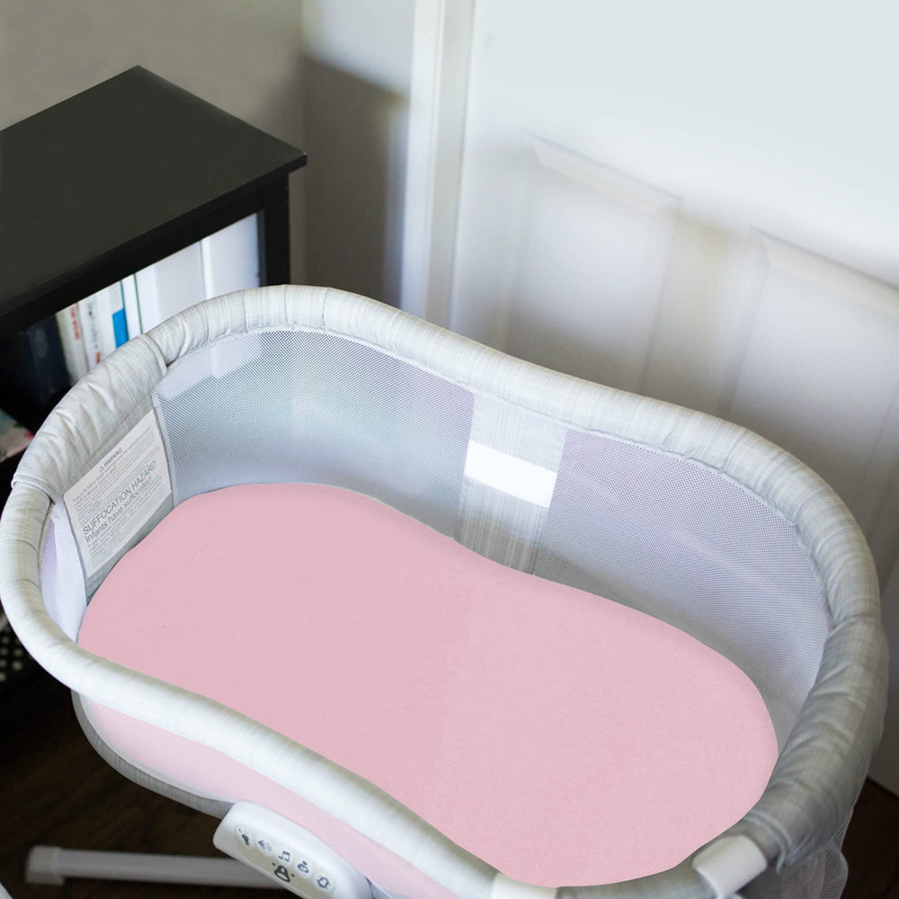 Biloban bassinet-sheet-hourglass-oval-fit highlights versatile compatibility with oval and hourglass mattresses.