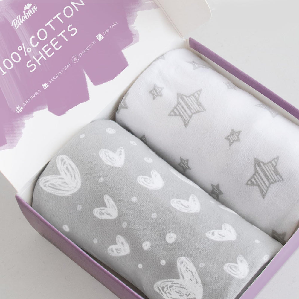 Biloban bassinet sheets 2-pack in grey-white print with snug fit for Semphis bassinets.