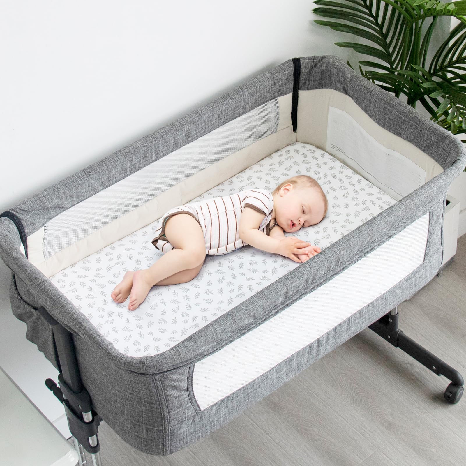 Biloban bassinet sheets display universal fit across Graco SmartSense, AMKE, Yacul, Cloud Baby, VaVaSoo.