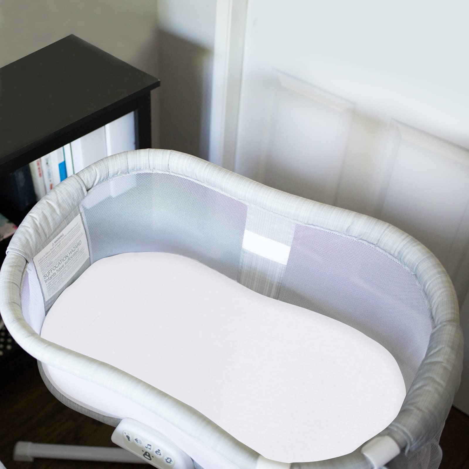 Biloban bassinet sheets compatible with Halo Bassinest Swivel for calm baby sleep.