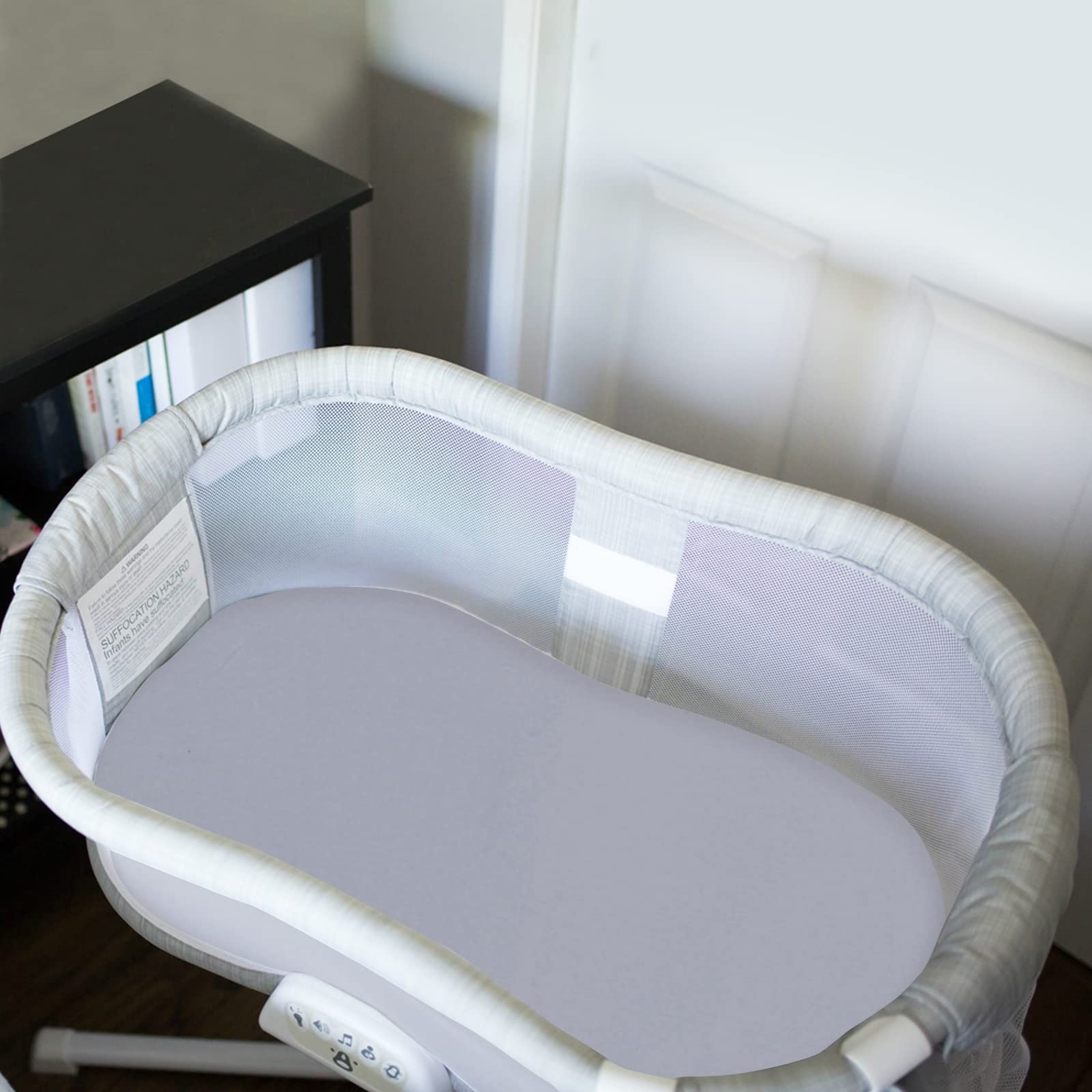 Biloban bassinet sheets machine-wash-dry photo showing easy care and quick drying