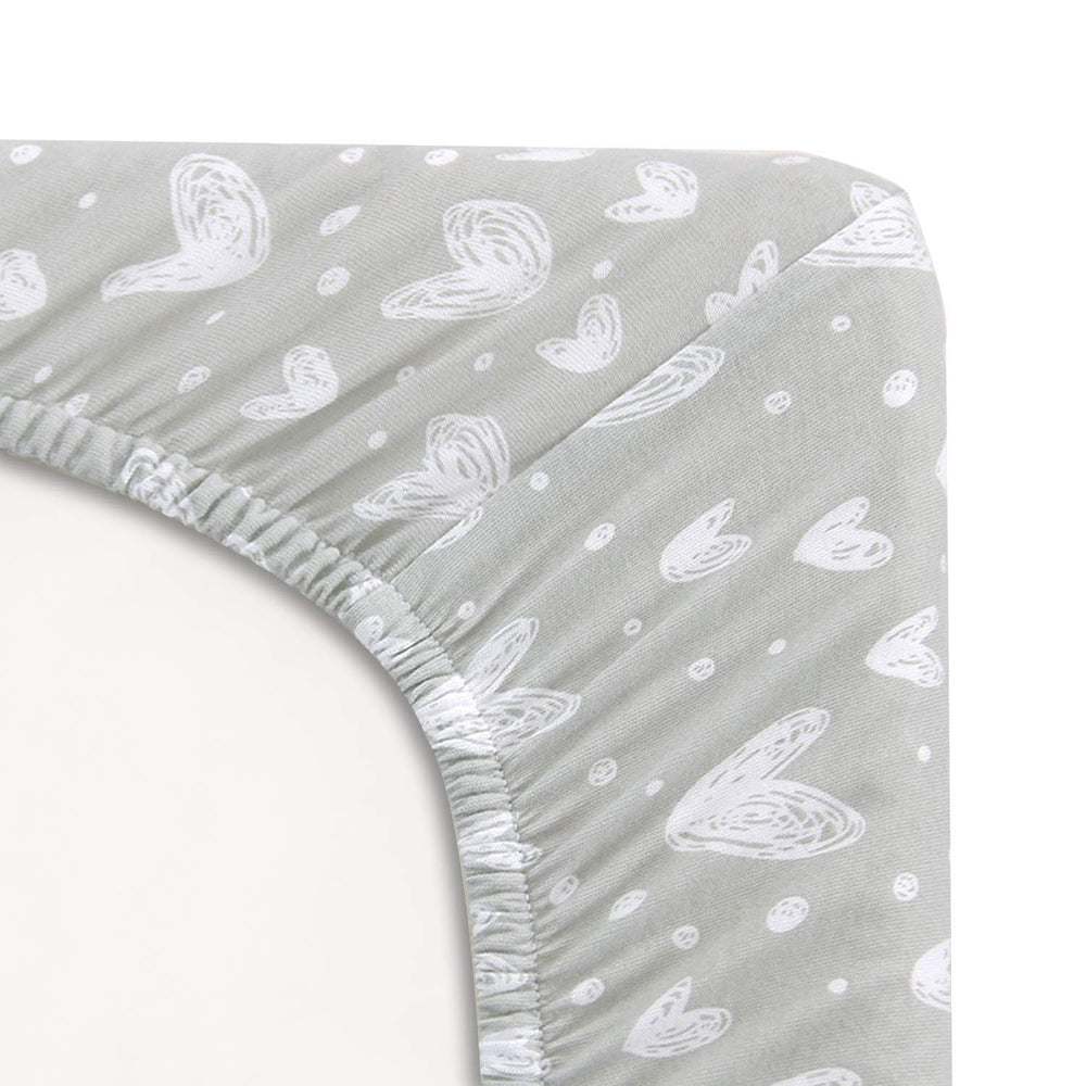 Biloban bassinet sheets soft cotton fabric for breathable baby comfort.
