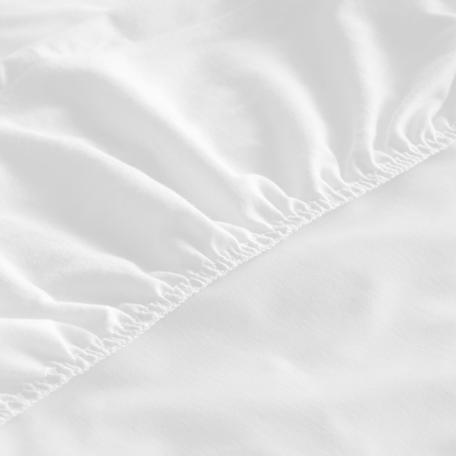 Biloban white cover fitting 32x16x4 contoured pads ensures snug protection.