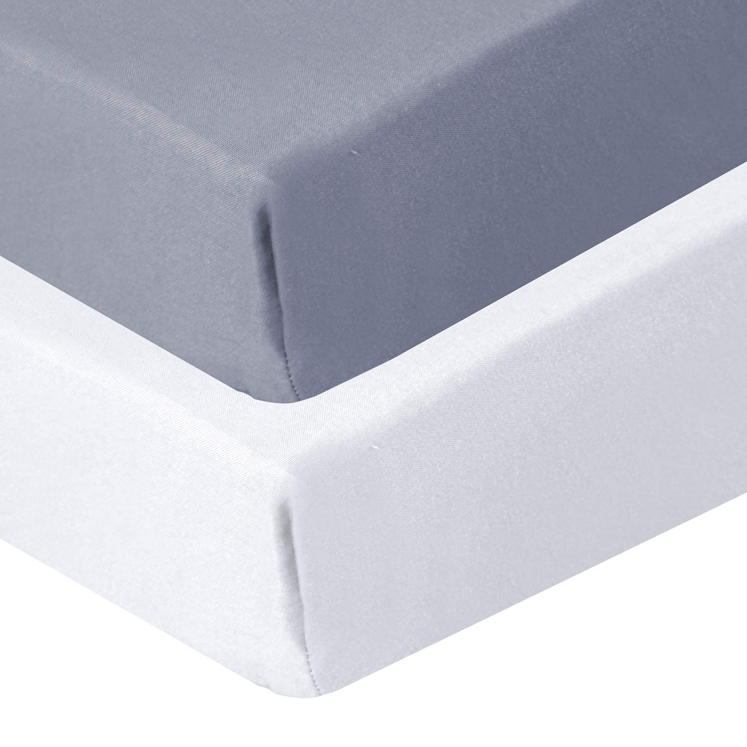 Biloban crib sheet with elastic band showcases a secure snug fit for every nap.