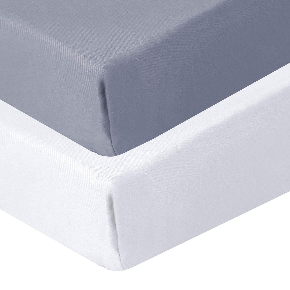 Biloban crib sheet with elastic band showcases a secure snug fit for every nap.