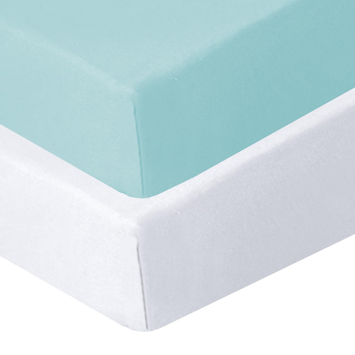 Biloban soft microfiber delivers a gentle touch for naps.
