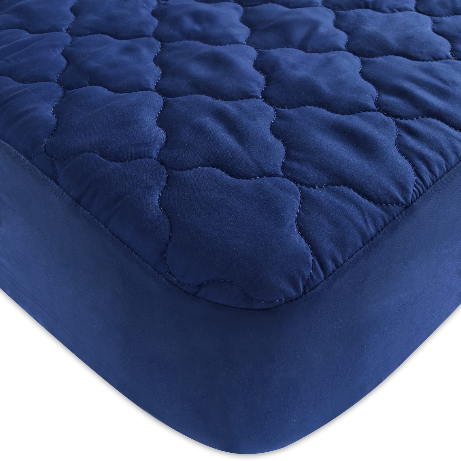 Biloban deep-skirted fit with elastic band stays secure on 52 by 28 inch cribs.