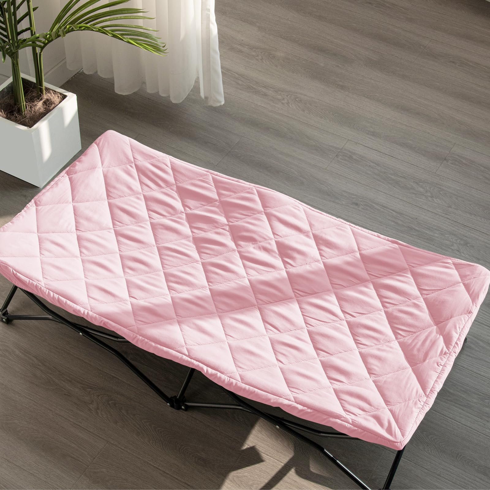Biloban durable sheet withstands 300+ wash cycles while staying soft.