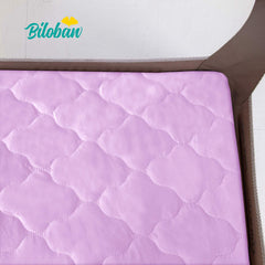 Biloban easy-care sheet stays durable after many washes and dries.