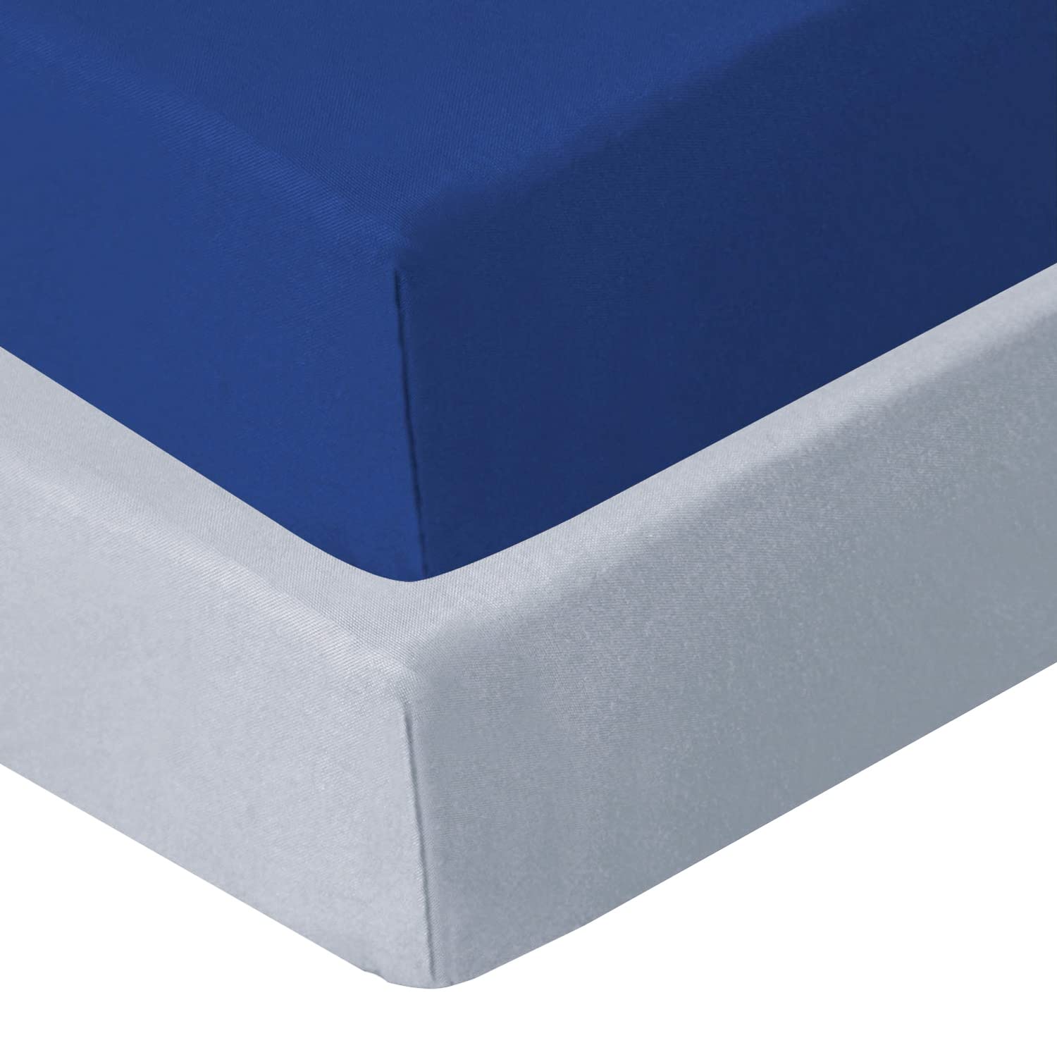 Biloban elastic band close-up showing secure edge for wrinkle-free playard sheets.