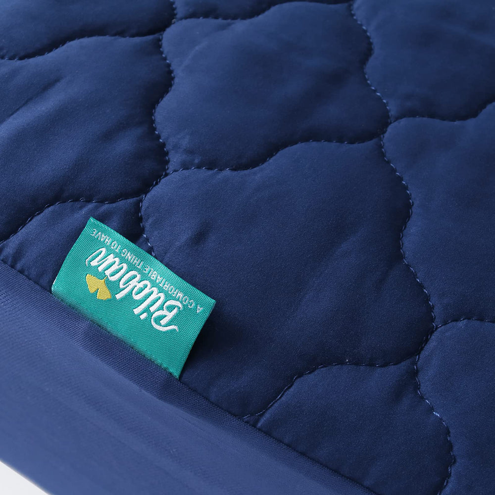 Biloban machine-washable pad makes cleanup quick between naps and diaper changes.