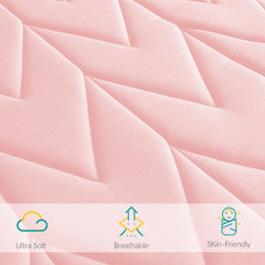 Biloban muslin surface soft-touch provides skin-friendly texture.