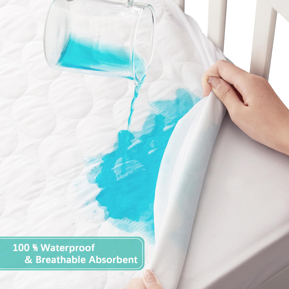 Thick Biloban padding detail demonstrates cushioned comfort without crinkles.