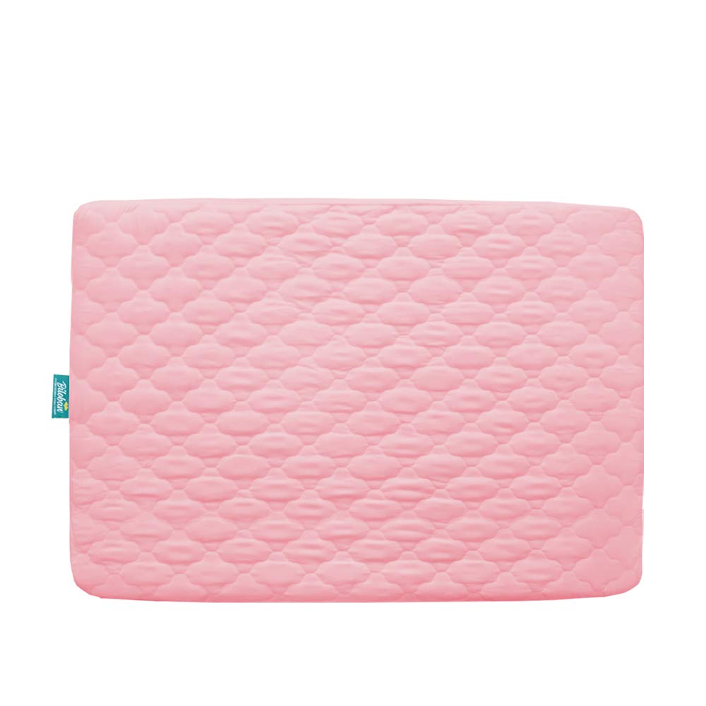 Biloban quilted fabric closeup highlights ultra-soft touch for baby's comfort