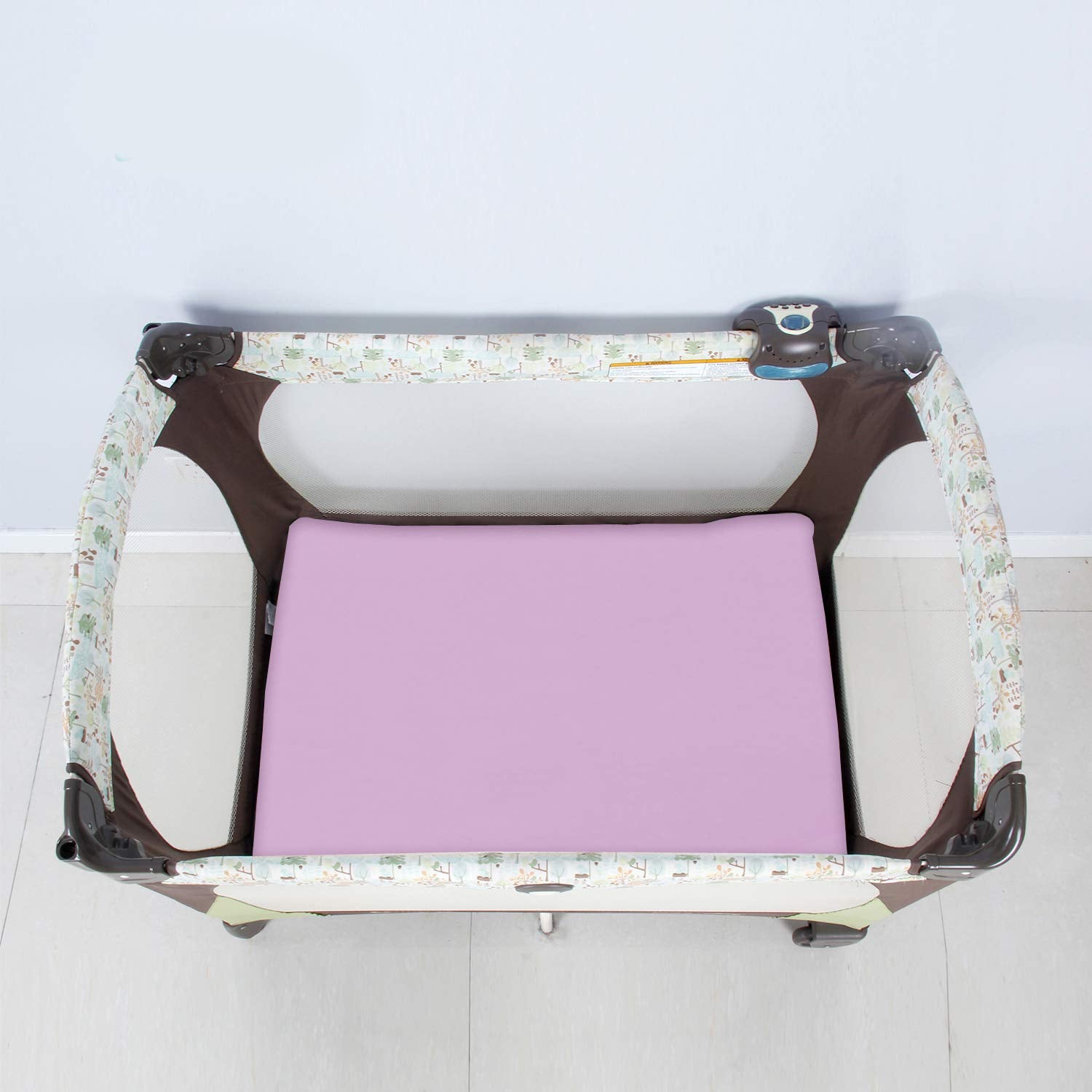 Biloban pack and play sheets durable and machine washable.