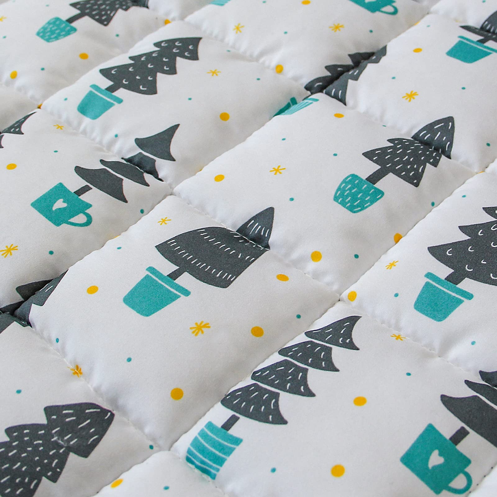 Biloban nap mat folded with handle for easy transport at daycare or travel