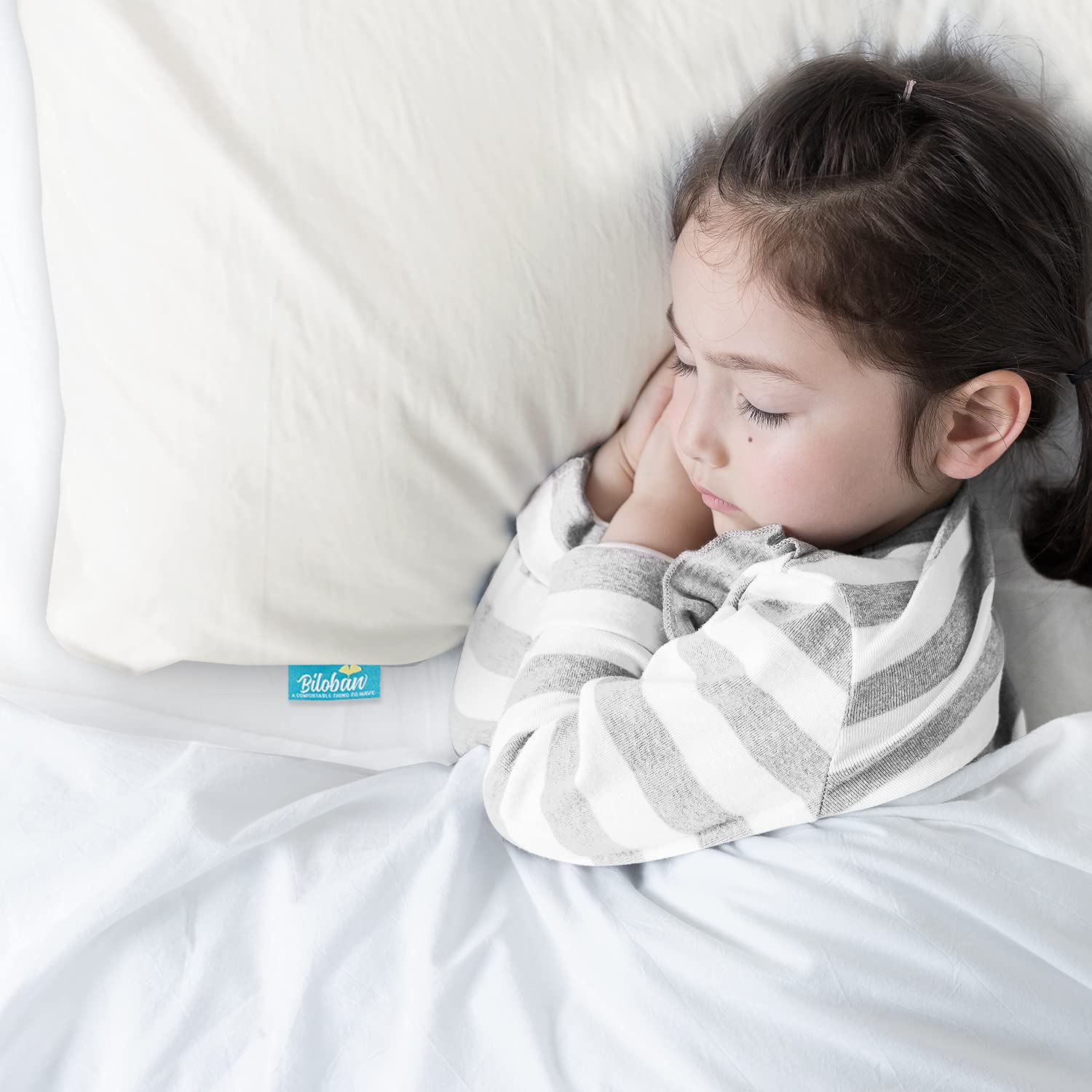 Biloban compatible with 13x18 and 14x19 toddler pillows for versatile travel
