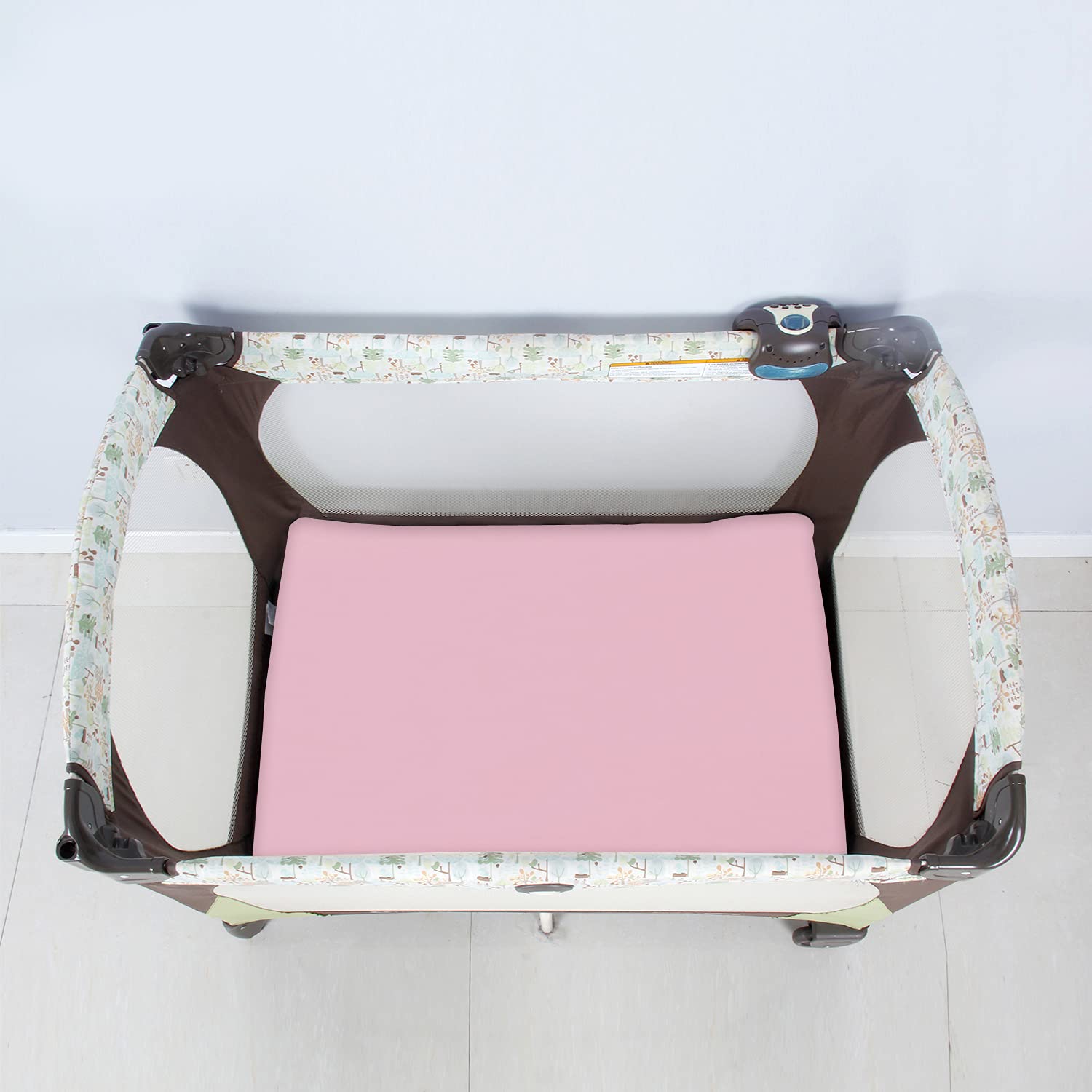 Biloban ultra-soft microfiber baby sheets emphasize gentle touch for sleep and play