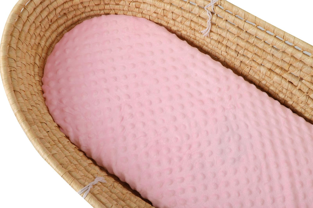 Bilokonda Dot Bassinet Sheet Set universal fit for oval and rectangular mattresses.